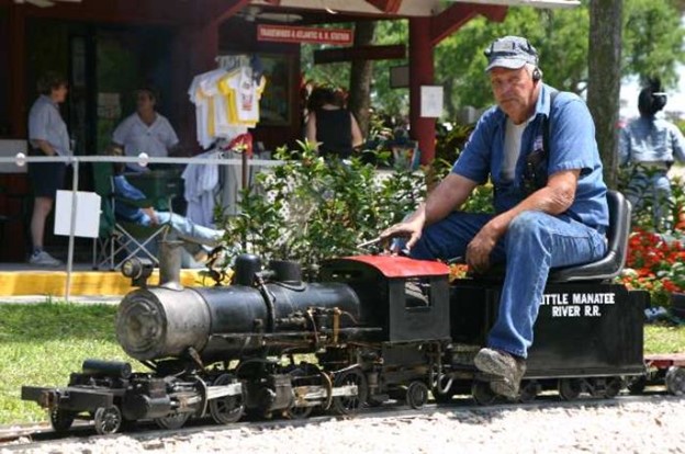 Bill Behrens running his 2-4-4-2 live steam locomotive at the Tradewinds and Atlantic RR.